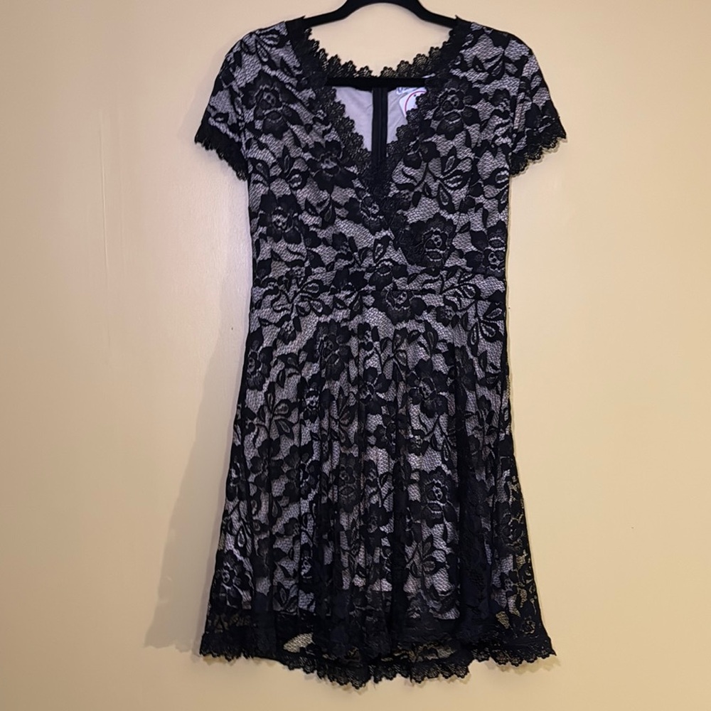 Elegant Black Lace Dress